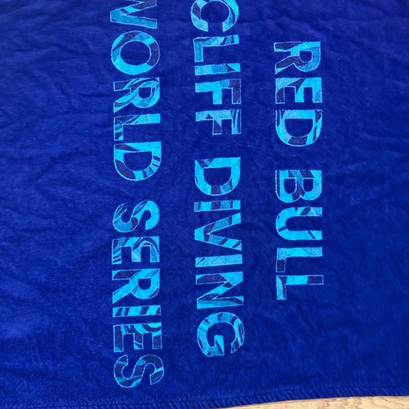 Red Bull Blue Towel - Picture 4 of 4